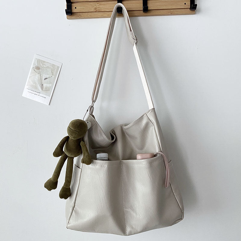 Stephanie - Large capacity bag made from textured, soft vegan leather
