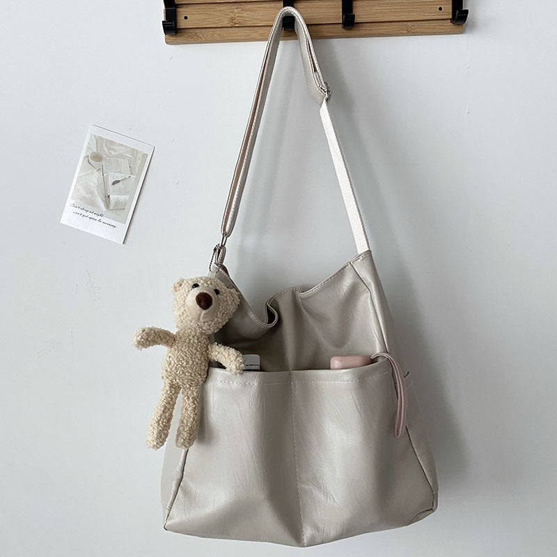Stephanie - Large capacity bag made from textured, soft vegan leather