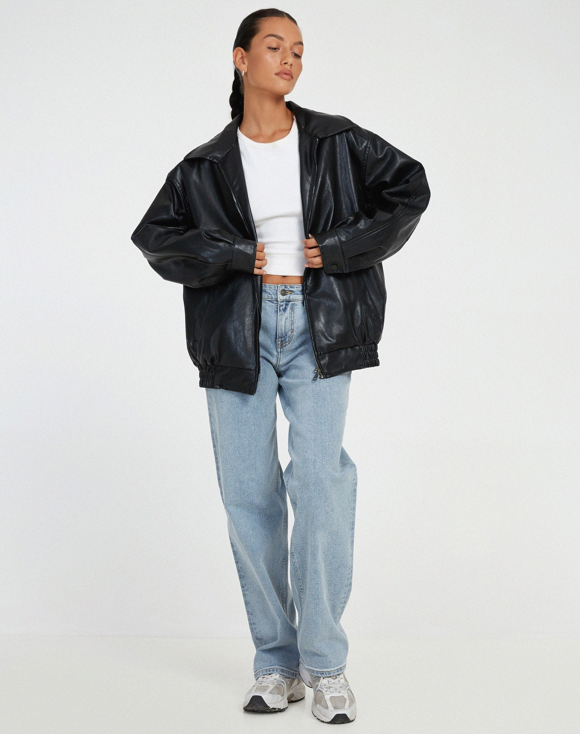 Stylish oversized leather jacket - comfortable and trendy for every day