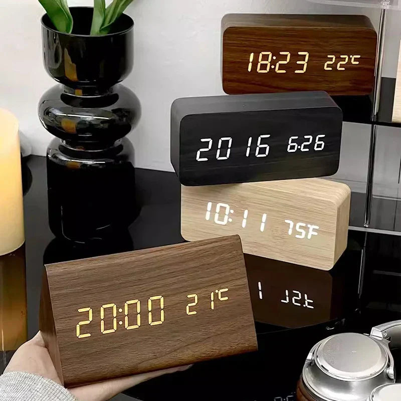 Digital alarm clock made of wood - LED display, voice control, adjustable brightness