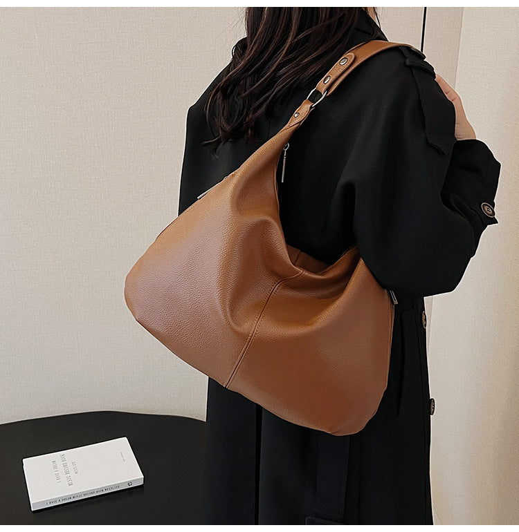 AURORA : Elegant shoulder bag made from vegan PU leather