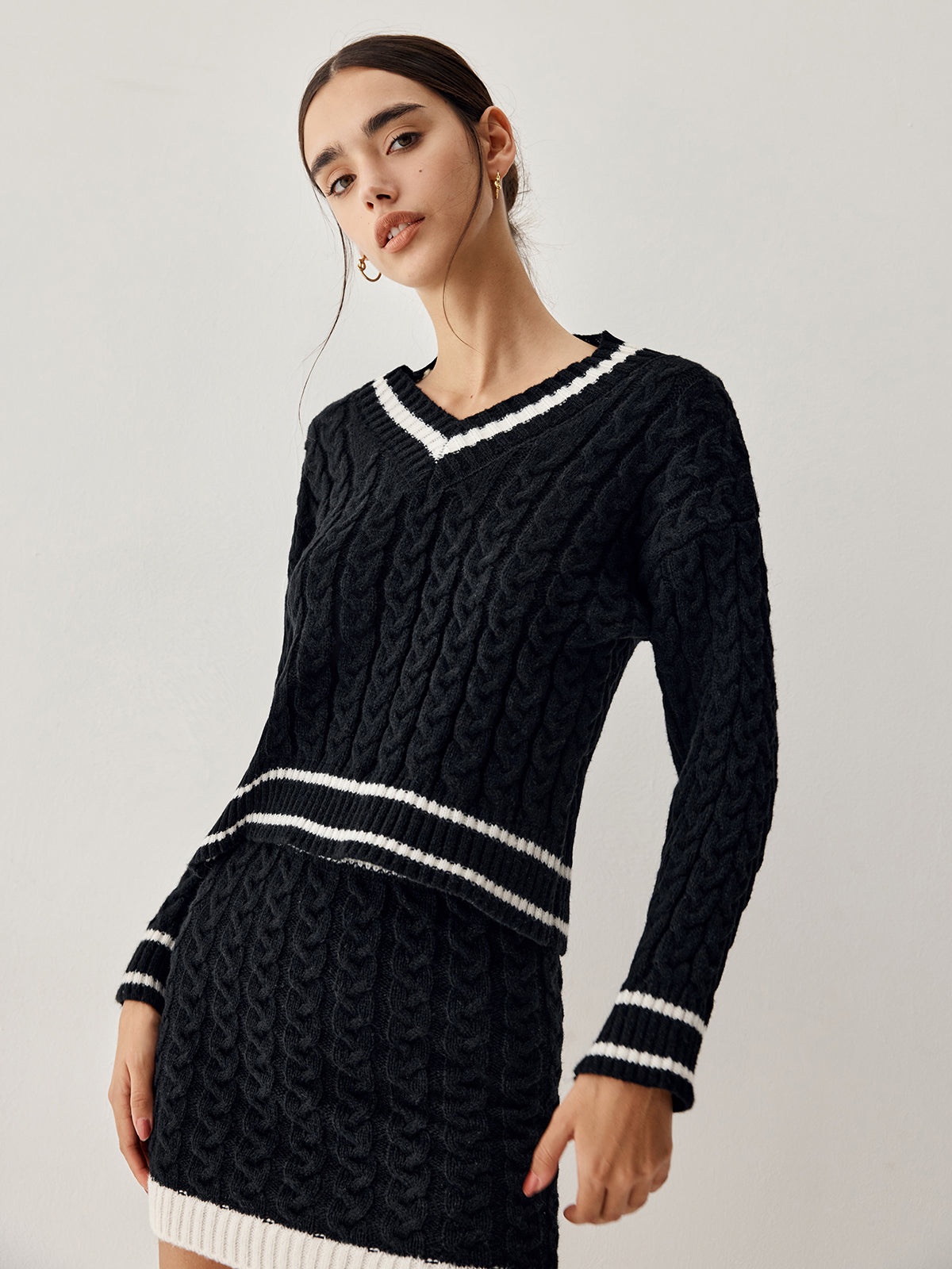 Cable Knit V-Neck Sweater for Women - Image 4