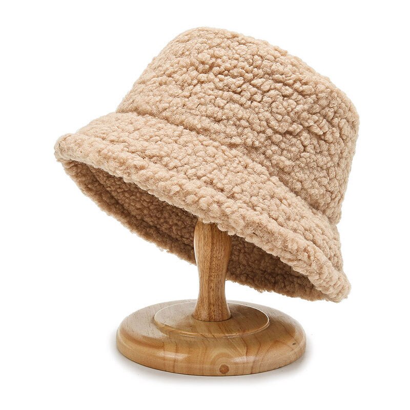 Unisex bucket hat with warm lining and classic shape