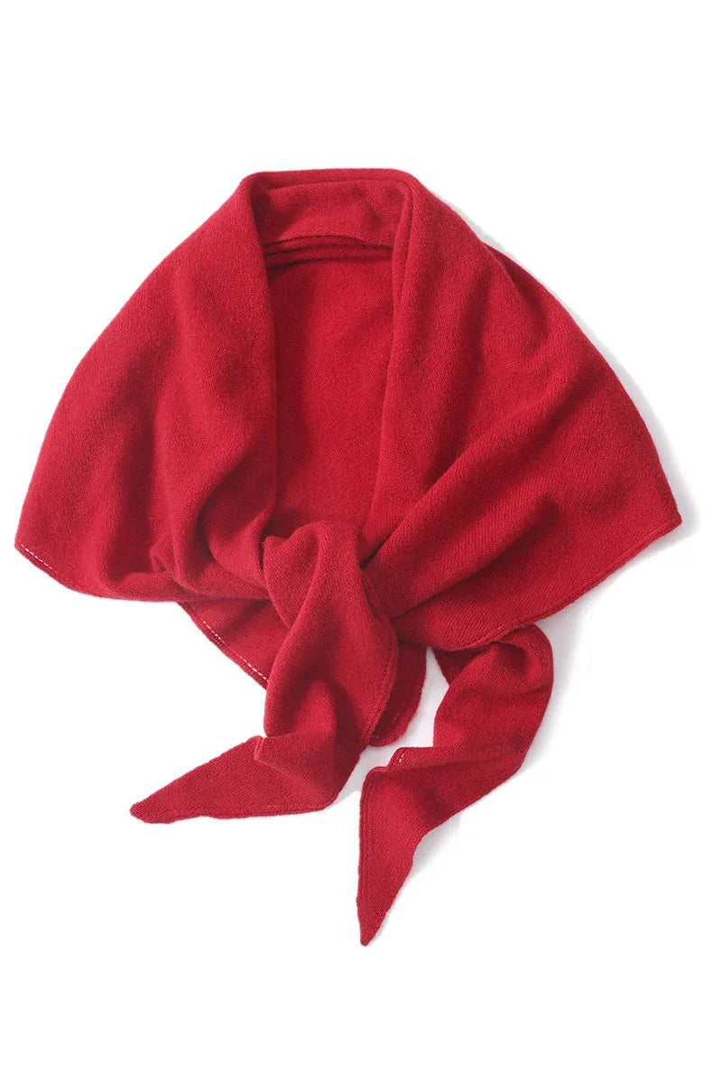 Elegant Triangle Scarf Women Made of 100% Wool - Warm and Stylish for Autumn and Winter
