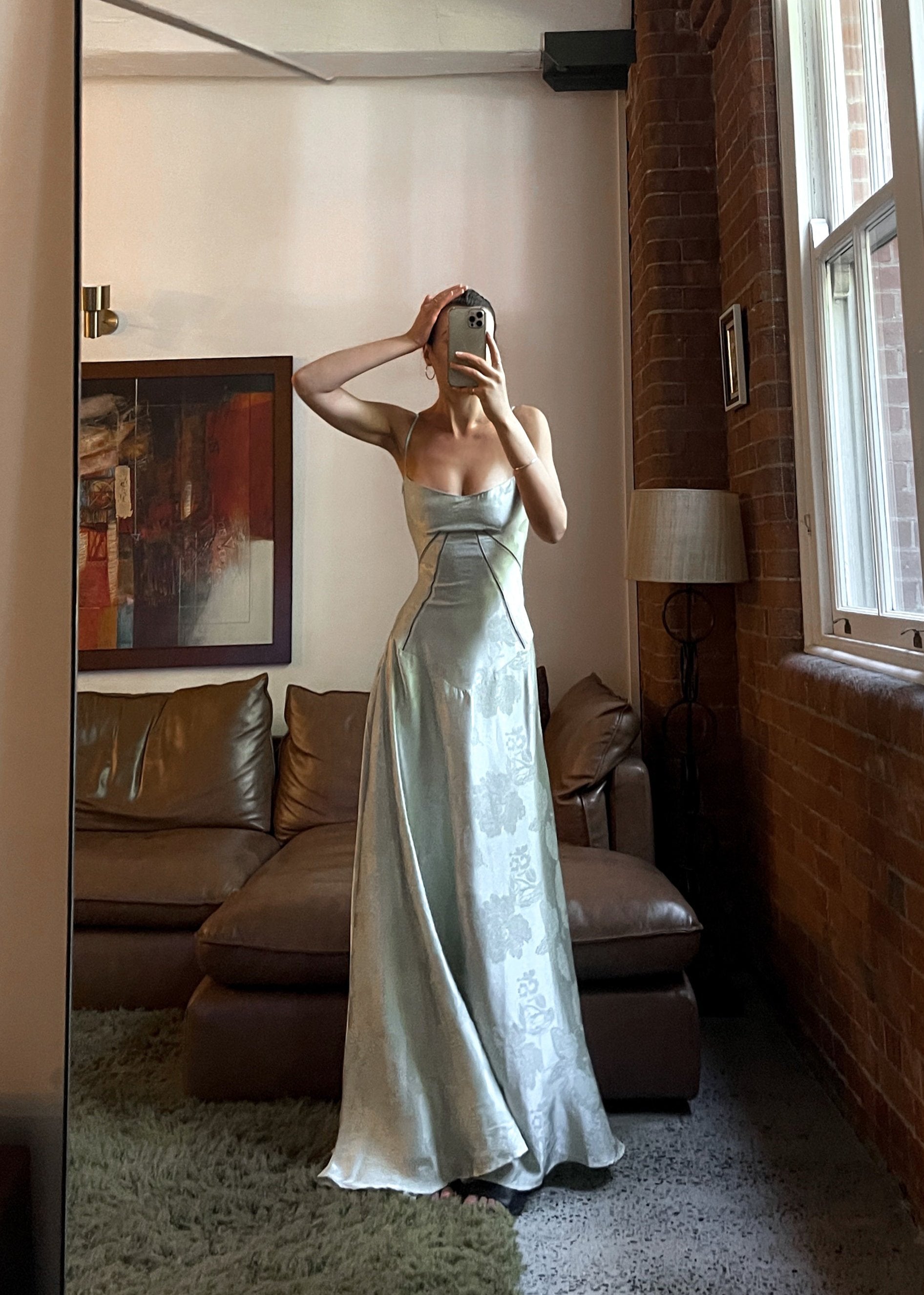 Satin maxi-dress | Spaghetti straps & curved design | Elegant glamour