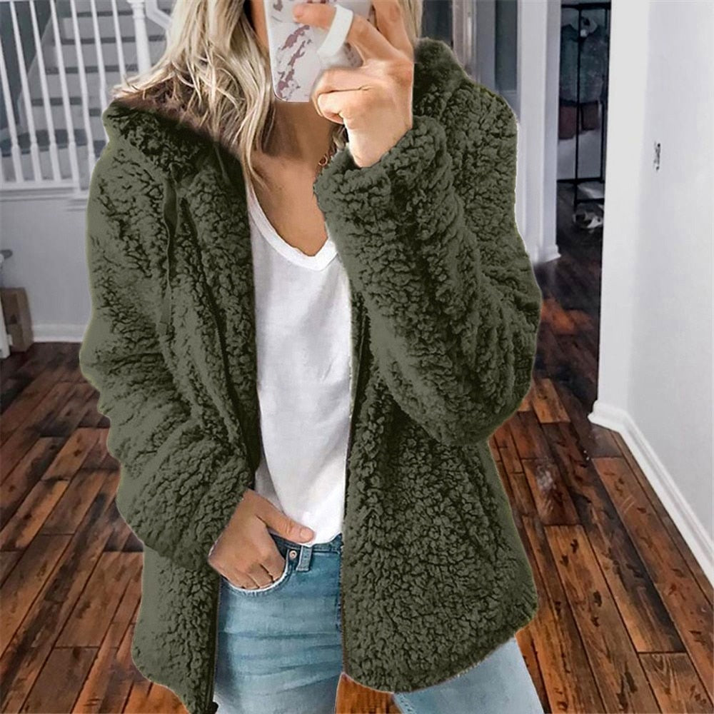 Cappotto in peluche con cappuccio per donna