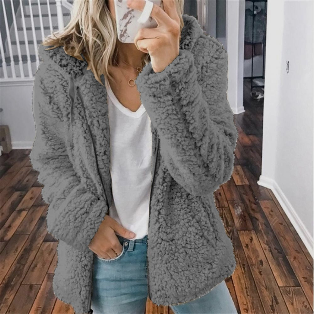 Cappotto in peluche con cappuccio per donna