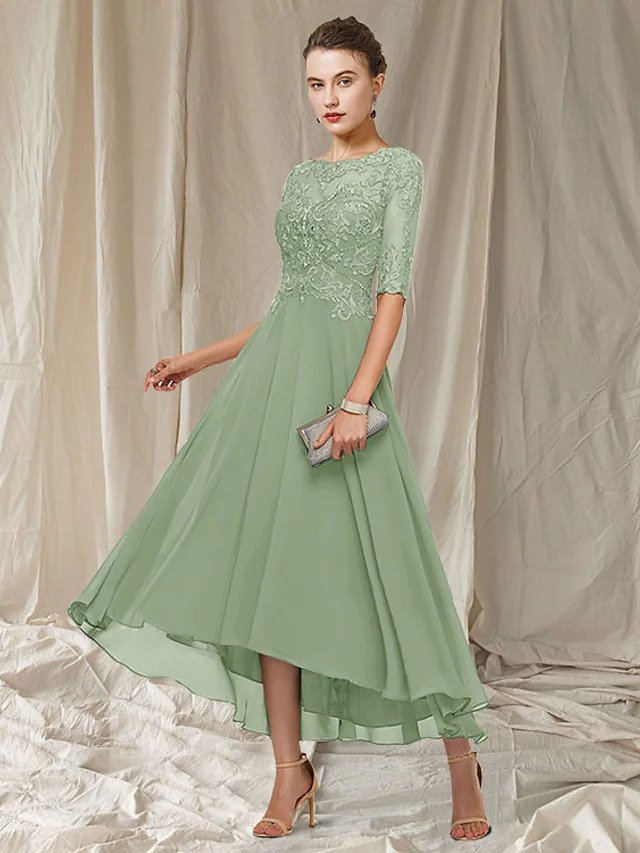 Women's Evening Dress Havana - Elegant Long Dress with Lace and Silhouette Highlighting Cut for Festive Occasions