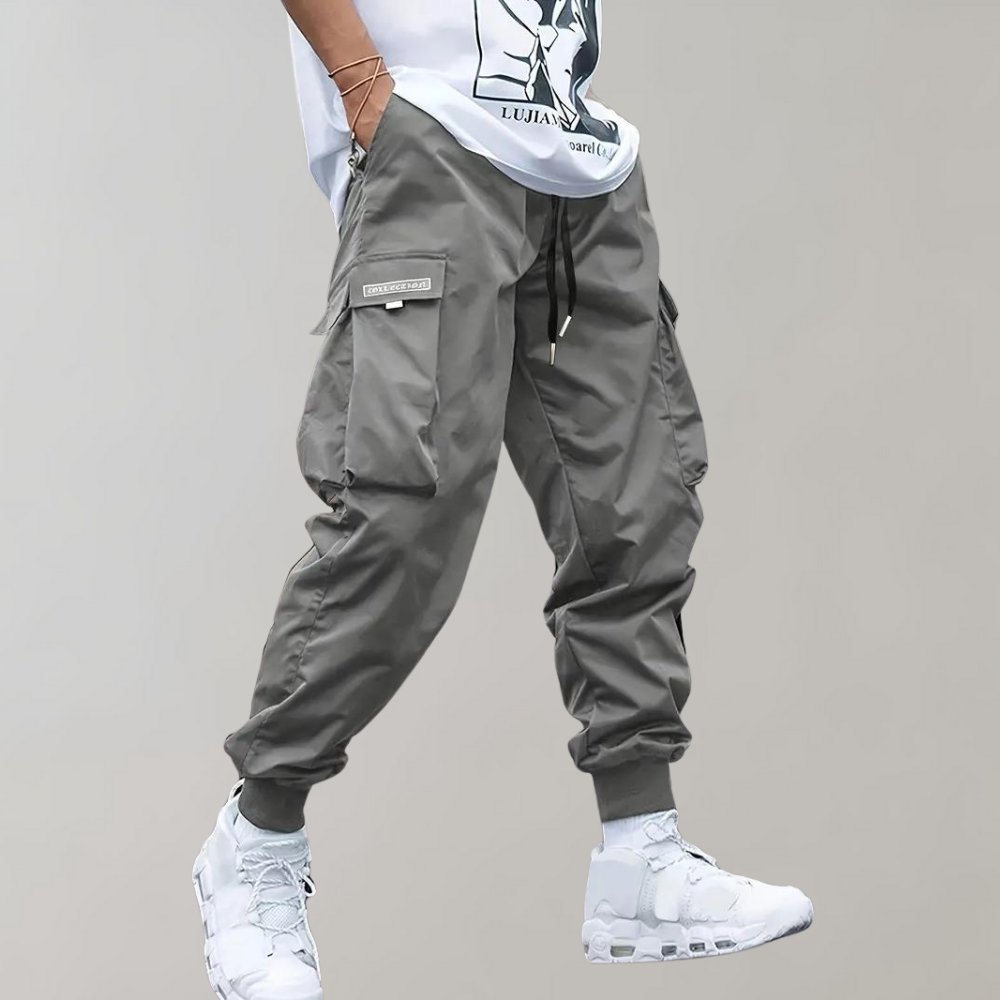 Versatile men's cargo pants with a slim leg