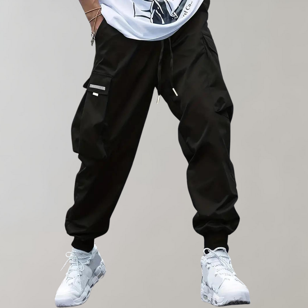 Versatile men's cargo pants with a slim leg