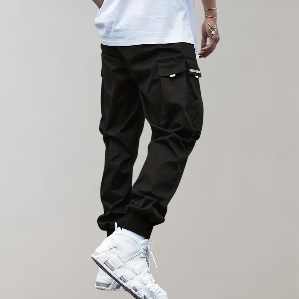 Versatile men's cargo pants with a slim leg