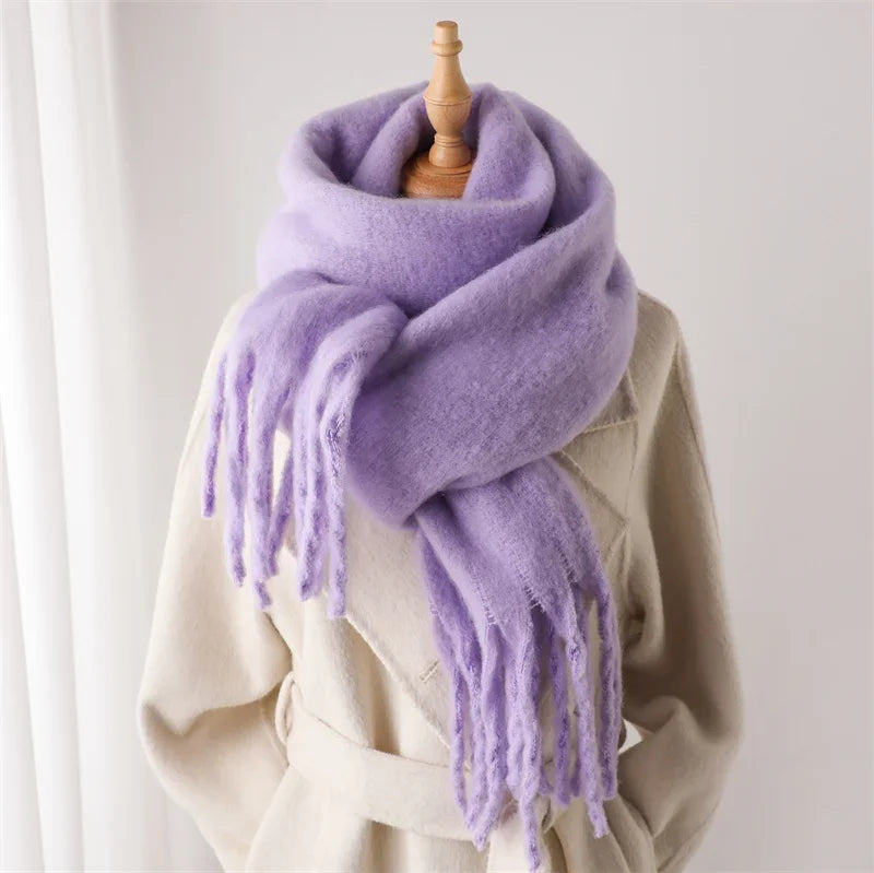 Luxurious cashmere scarf for women with large tassels for winter style and comfort