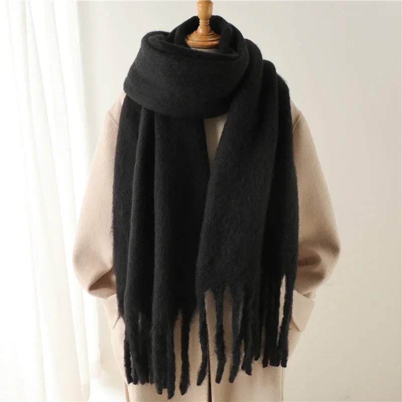 Luxurious cashmere scarf for women with large tassels for winter style and comfort
