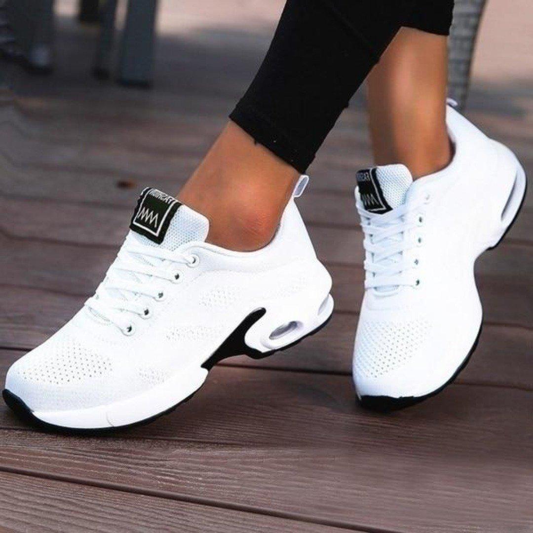 Orthopaedic shoes for women | Light and comfortable walking shoes