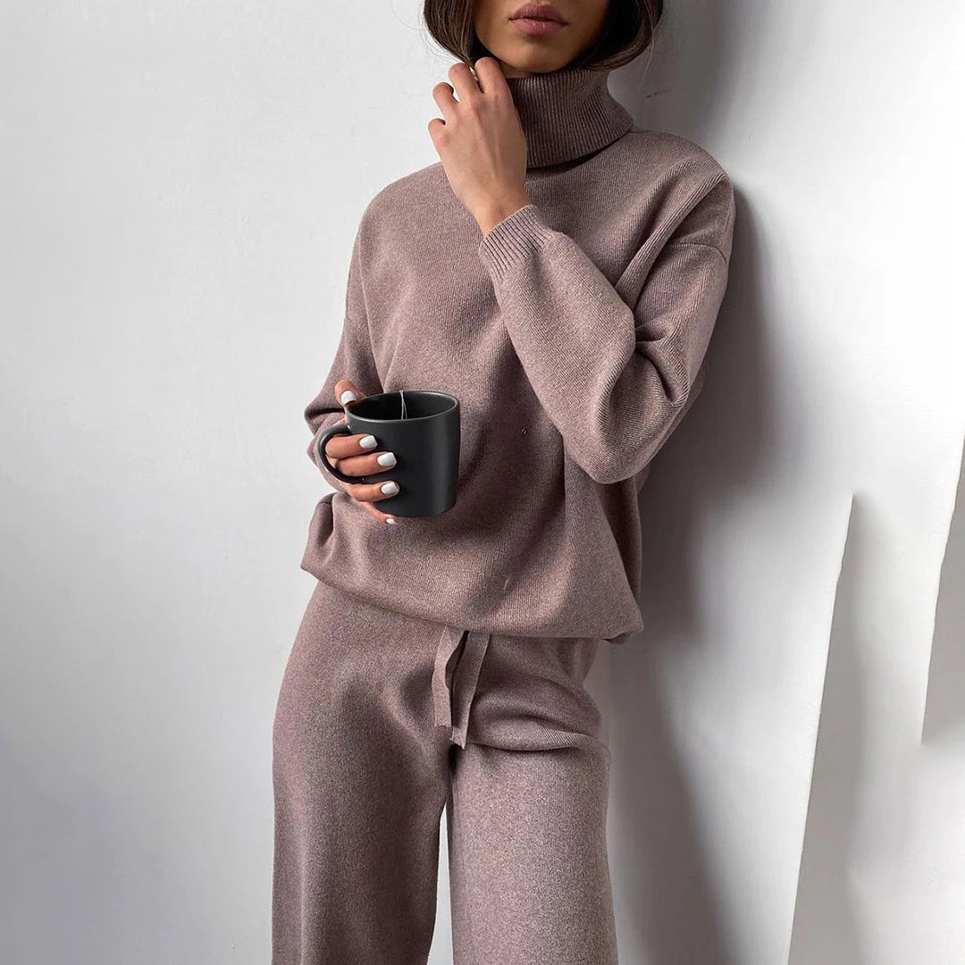Elegant Women's Turtleneck Sweater Set – Perfect for Everyday Use