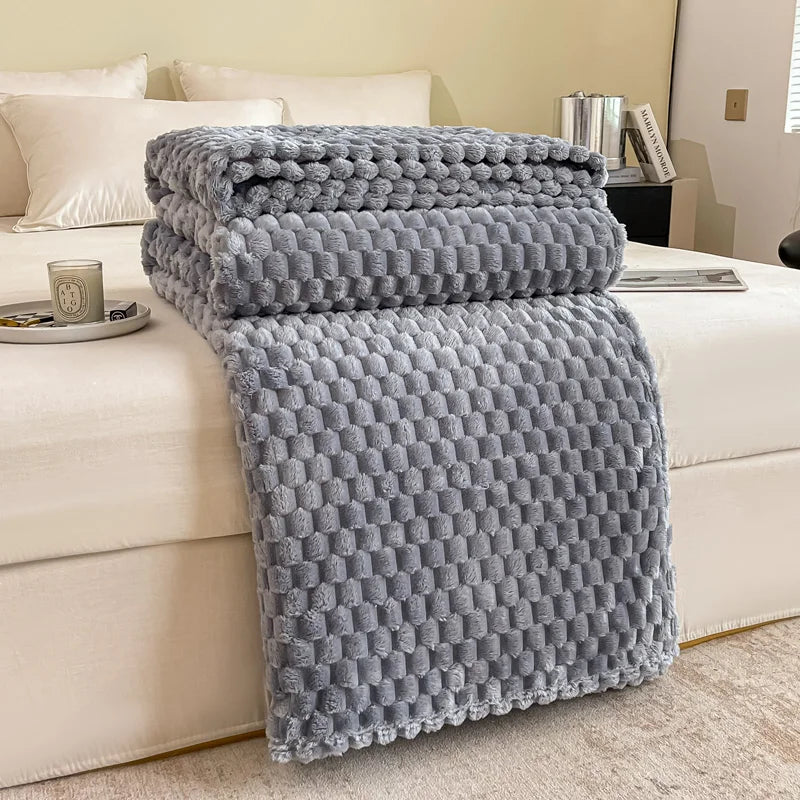 Checked Soft Warm Fluffy Velvet Blanket - Cozy sofa throw & bedspread for adults, children & pets