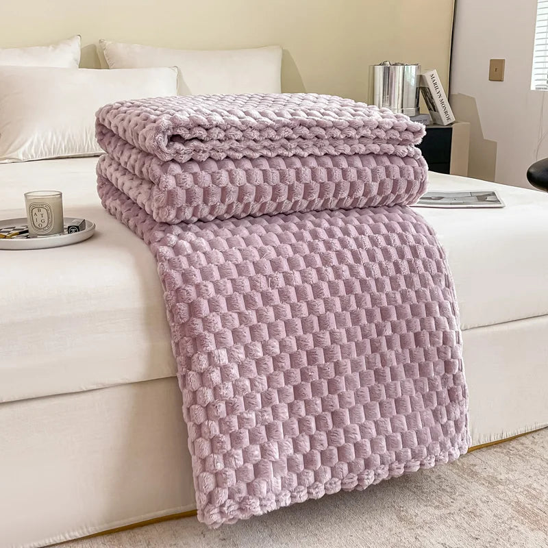Checked Soft Warm Fluffy Velvet Blanket - Cozy sofa throw & bedspread for adults, children & pets