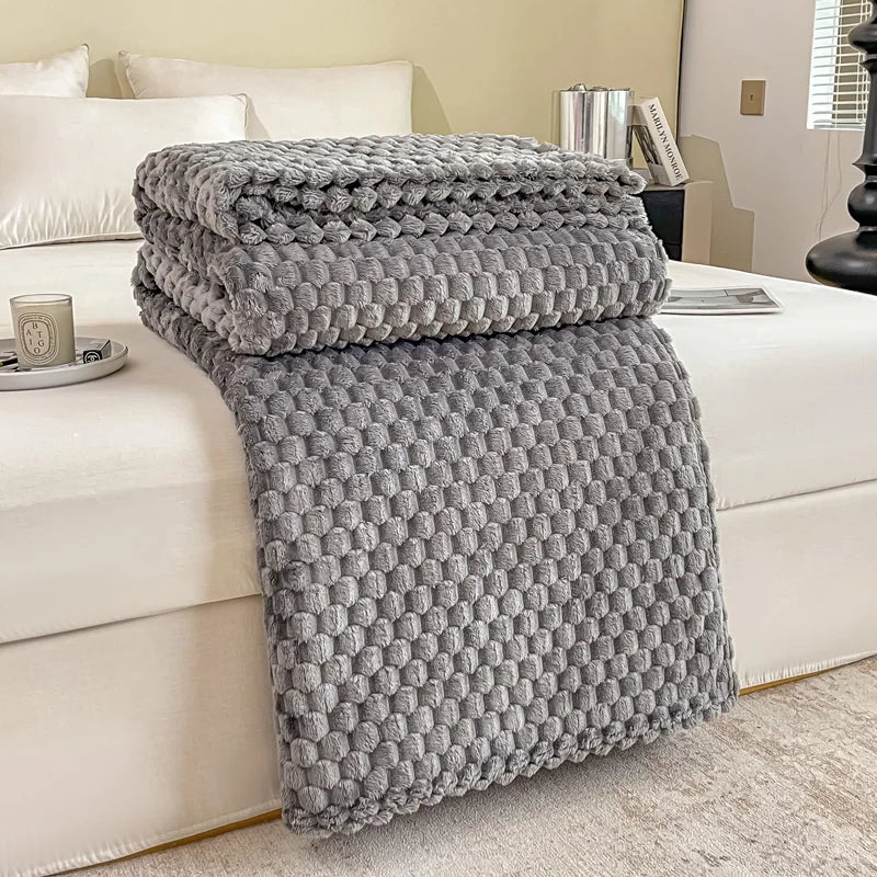 Checked Soft Warm Fluffy Velvet Blanket - Cozy sofa throw & bedspread for adults, children & pets
