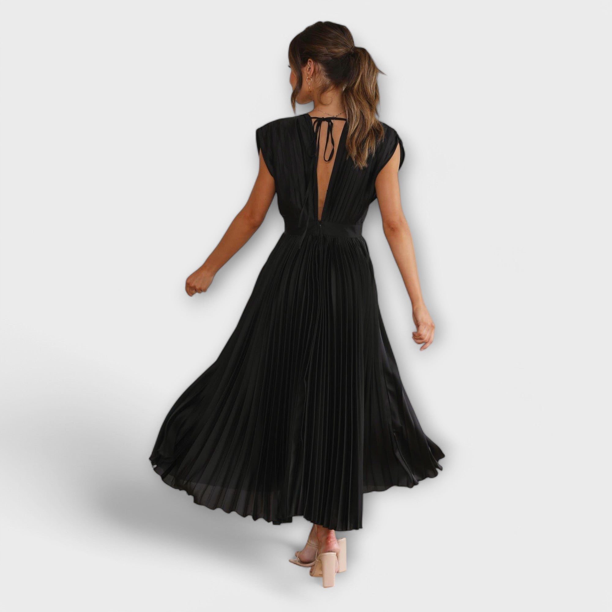 Elsie - Stylish Pleated Midi Dress