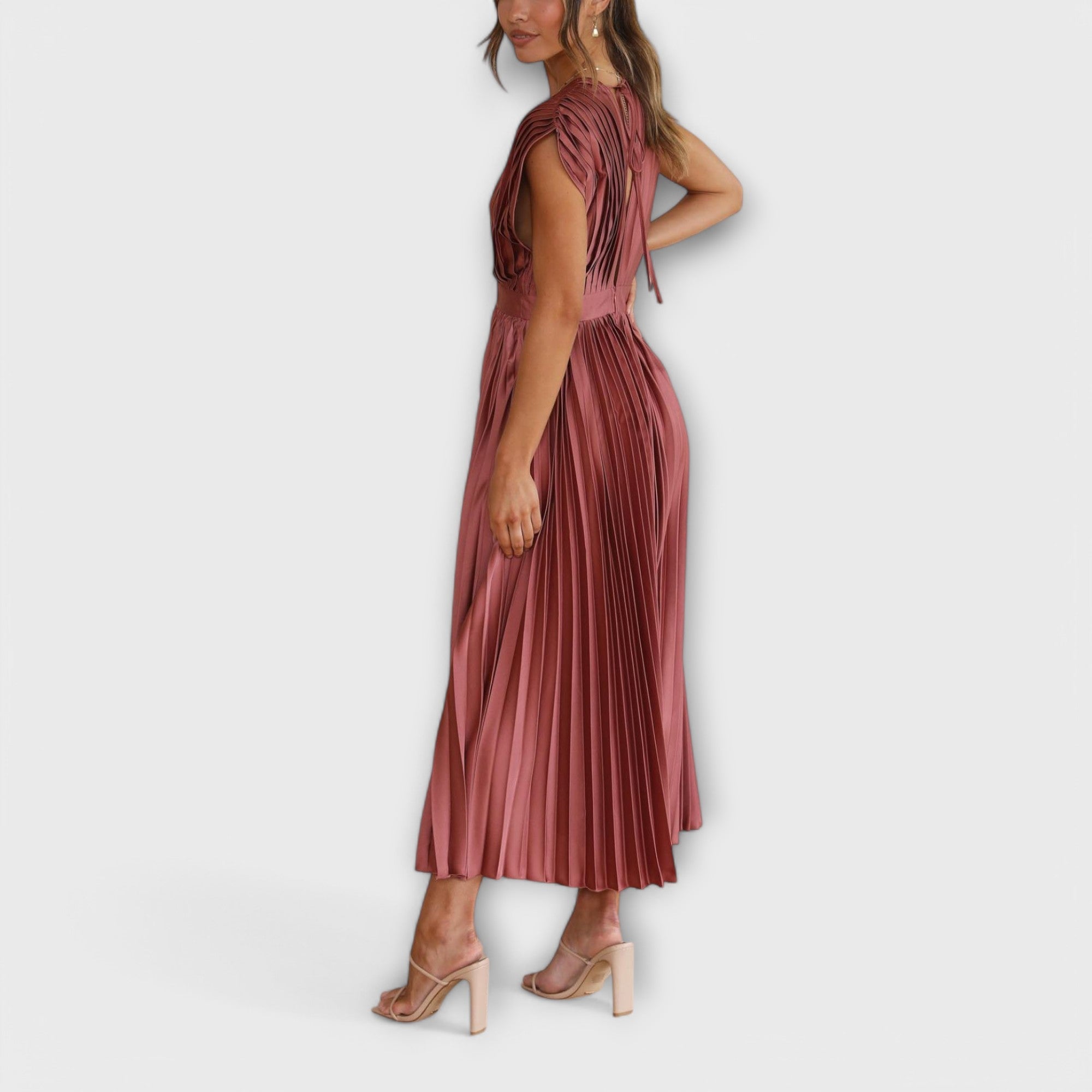 Elsie - Stylish Pleated Midi Dress