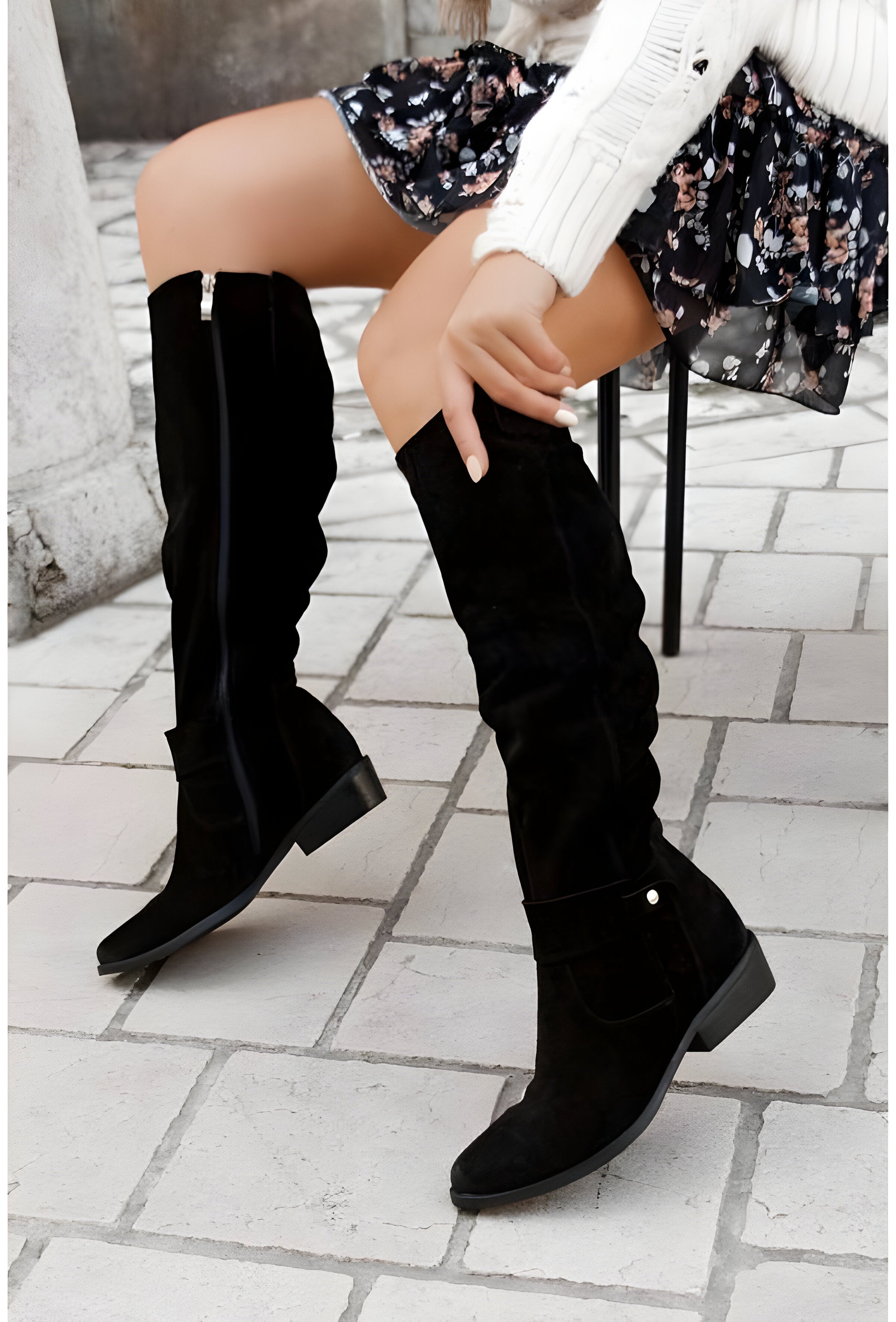 Classic knee-high leather boots for women
