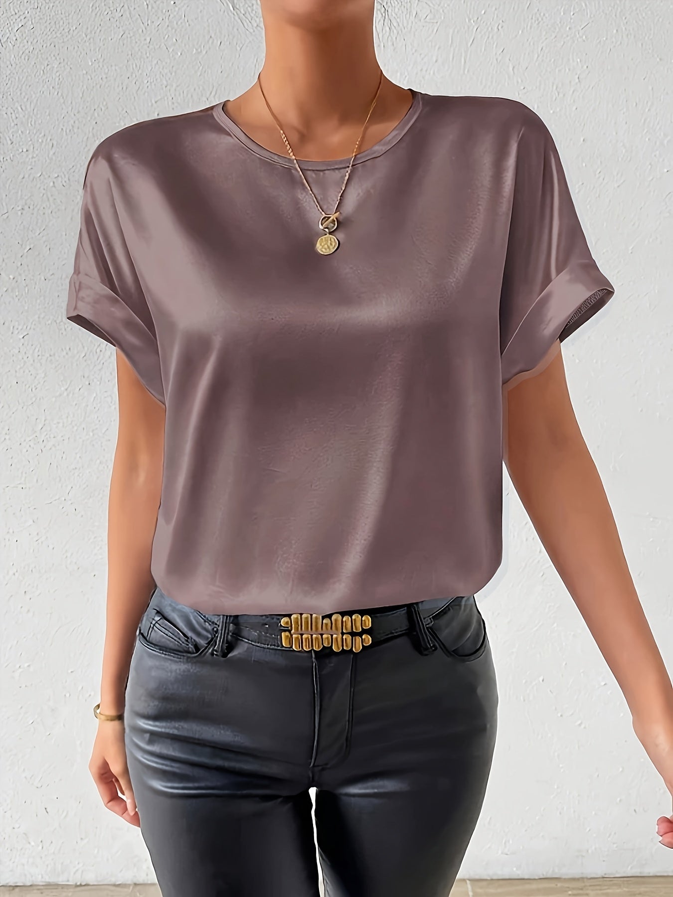 Ezra Women's Summer Blouse - Airy Linen-like Style with Loose Cut and Elegant Look