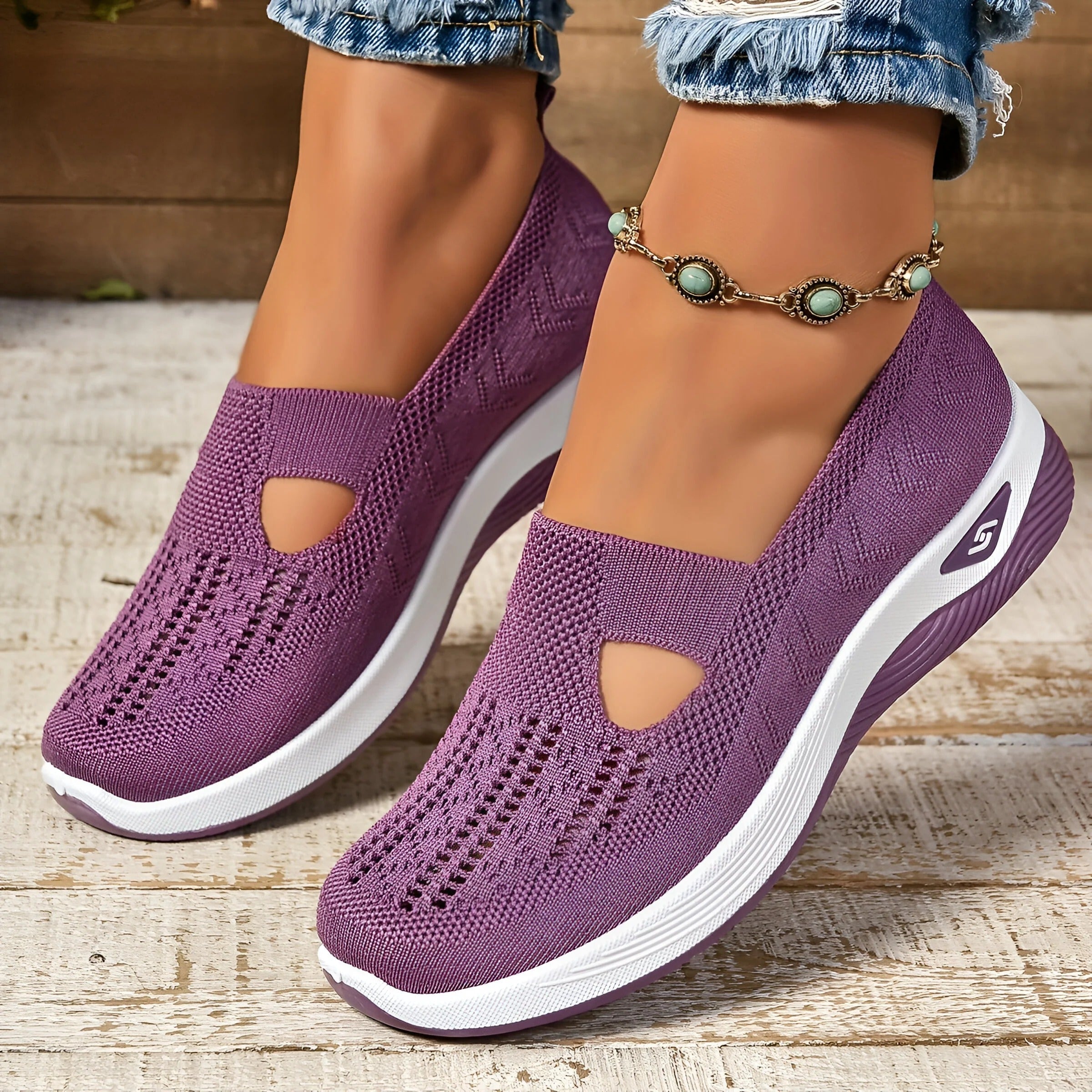 Orthopaedic slippers for women