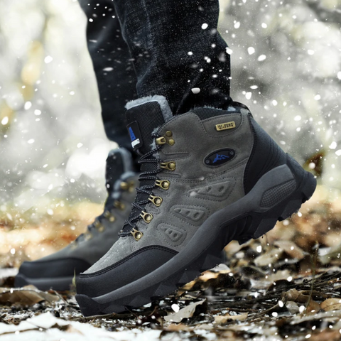 Robust hiking boots for men