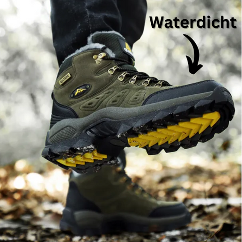 Robust hiking boots for men