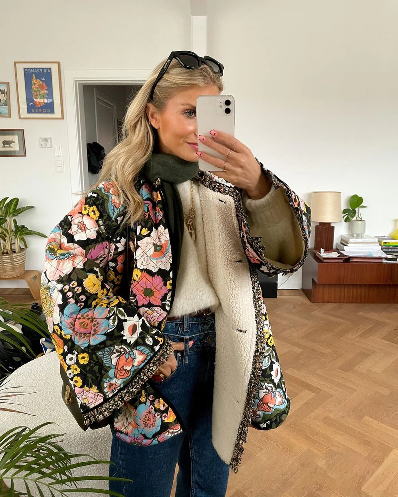 Nia - Quilted Jacket with Floral Print