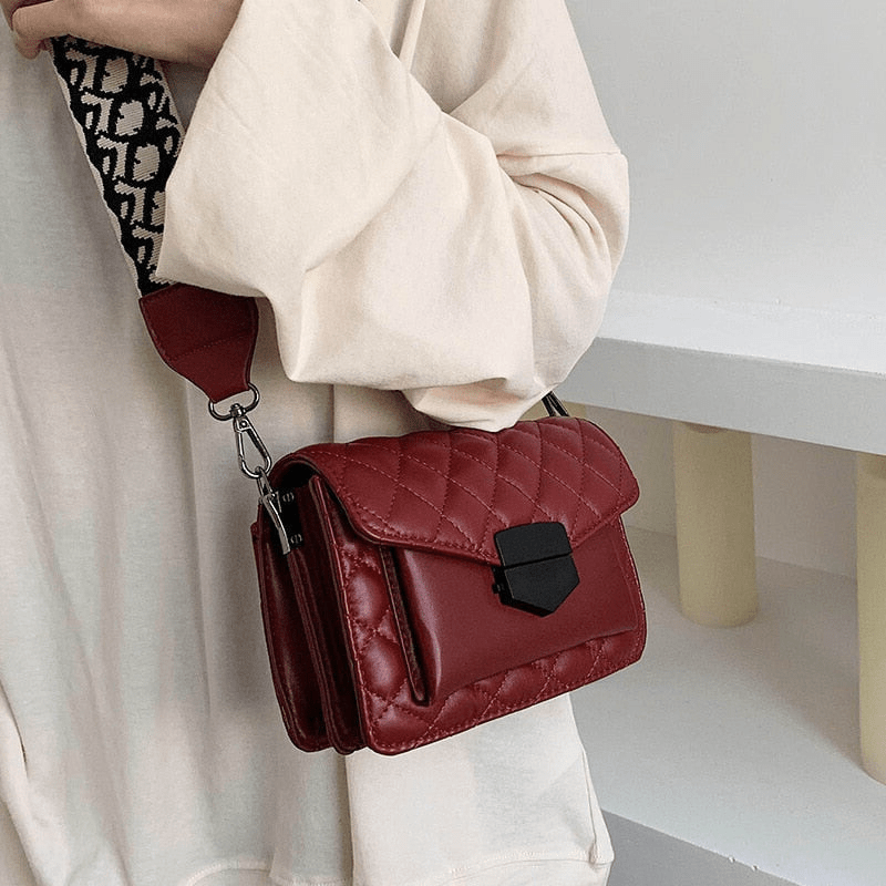 Mary - Luxurious handbag for the modern woman - Elegant and spacious handbag