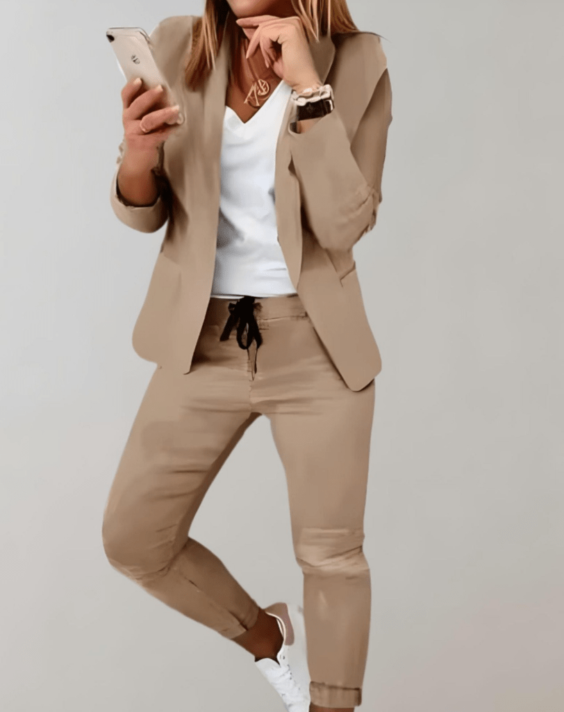 Mary | Ensemble deux pièces avec blazer ajusté à carreaux et pantalon assorti