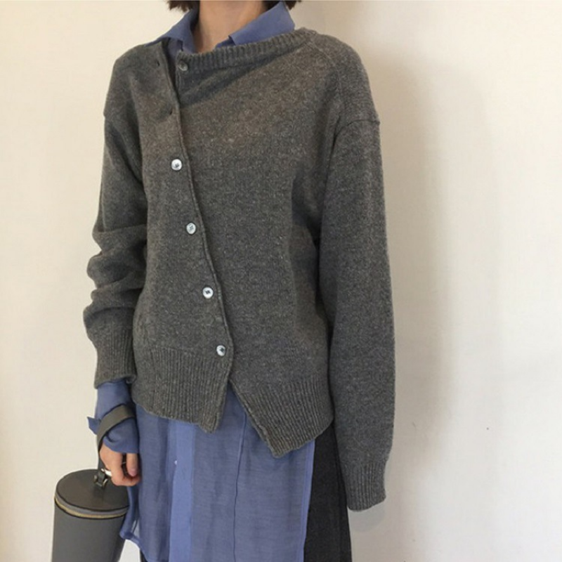 Wrap-around sweater made from luxuriously soft wool