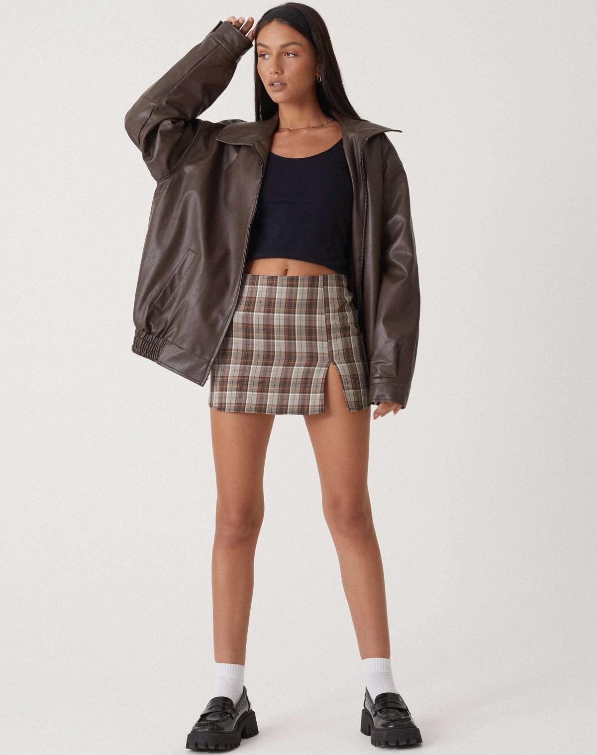 Stylish oversized leather jacket - comfortable and trendy for every day